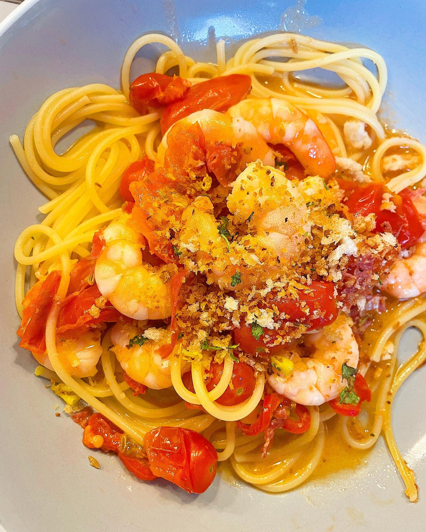 @bbcgoodfood Spaghetti with chilli prawns, salami & gremolata breadcrumbs. One of my fav recipes of theirs 😋 

#bbcgoodfood #prawnspaghetti #pasta #pastarecipe #goodfood #documentingmydinner