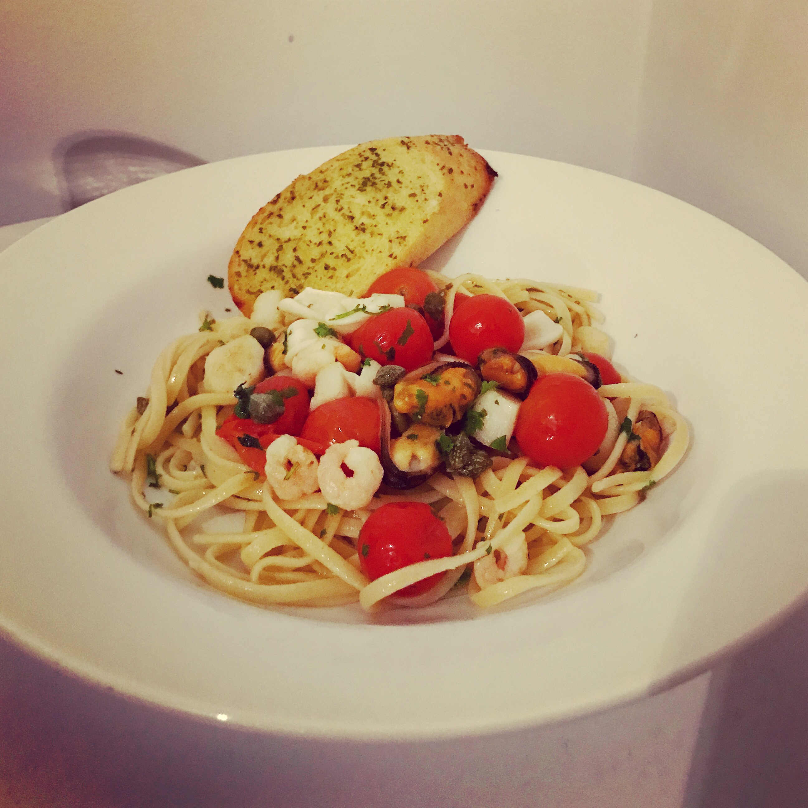 Tomato and Garlic Seafood Pasta