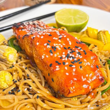 Sriracha Honey Salmon Noodles